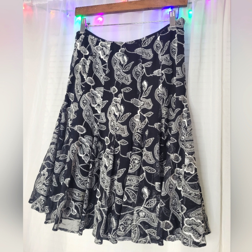 ECI Skirt Womens Size 4 Black Silk Embroidered Vintage